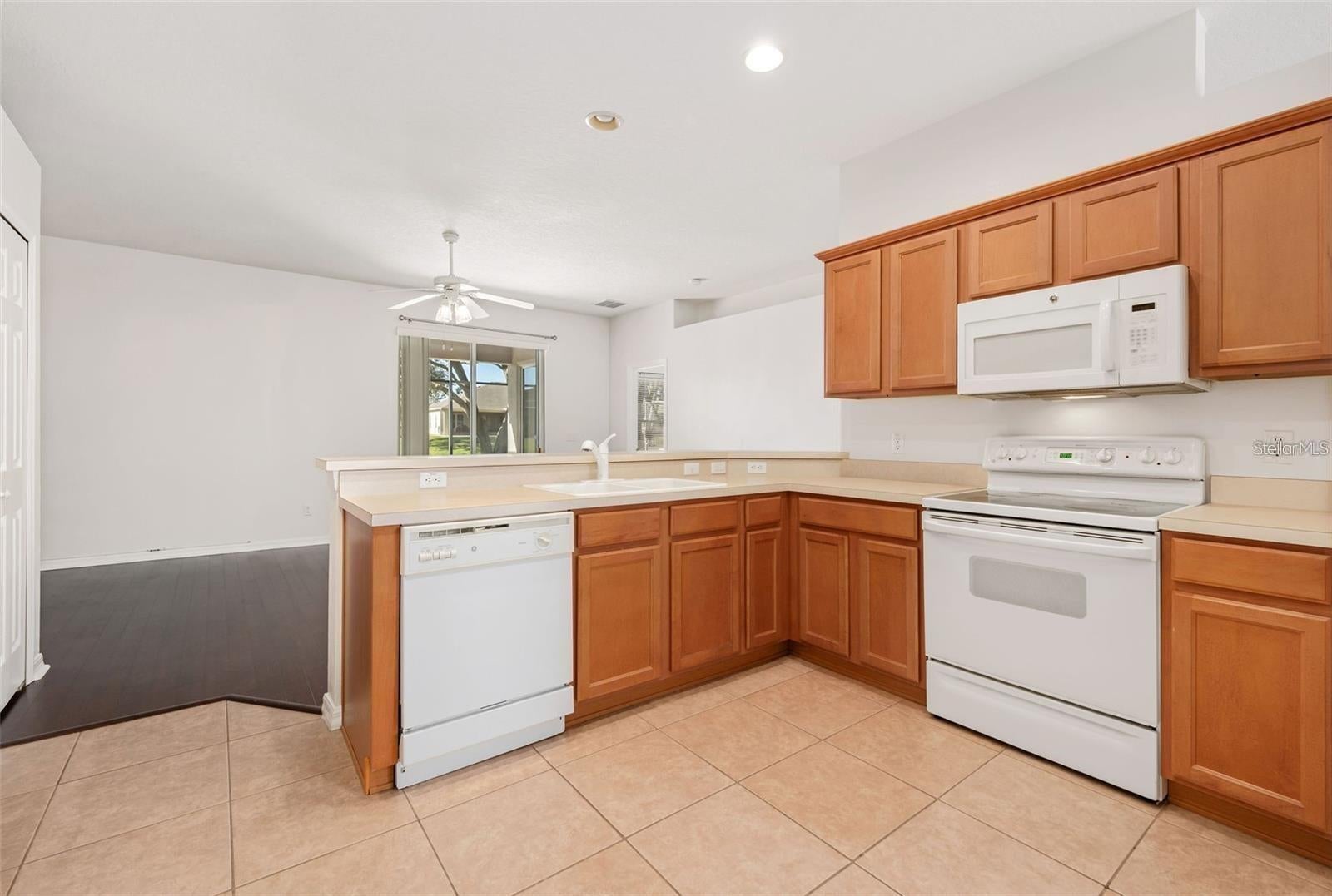 9651 Marsh Ct, Orlando, FL 32832 photo