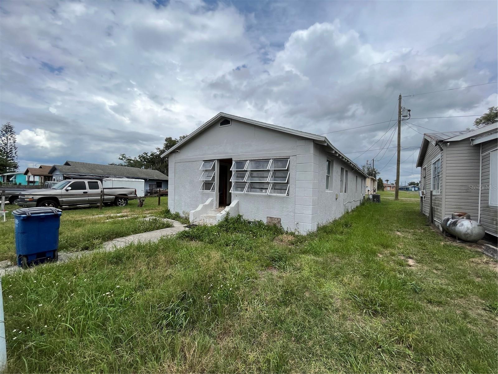 852 Shirley St, Sebring, FL 33870 photo