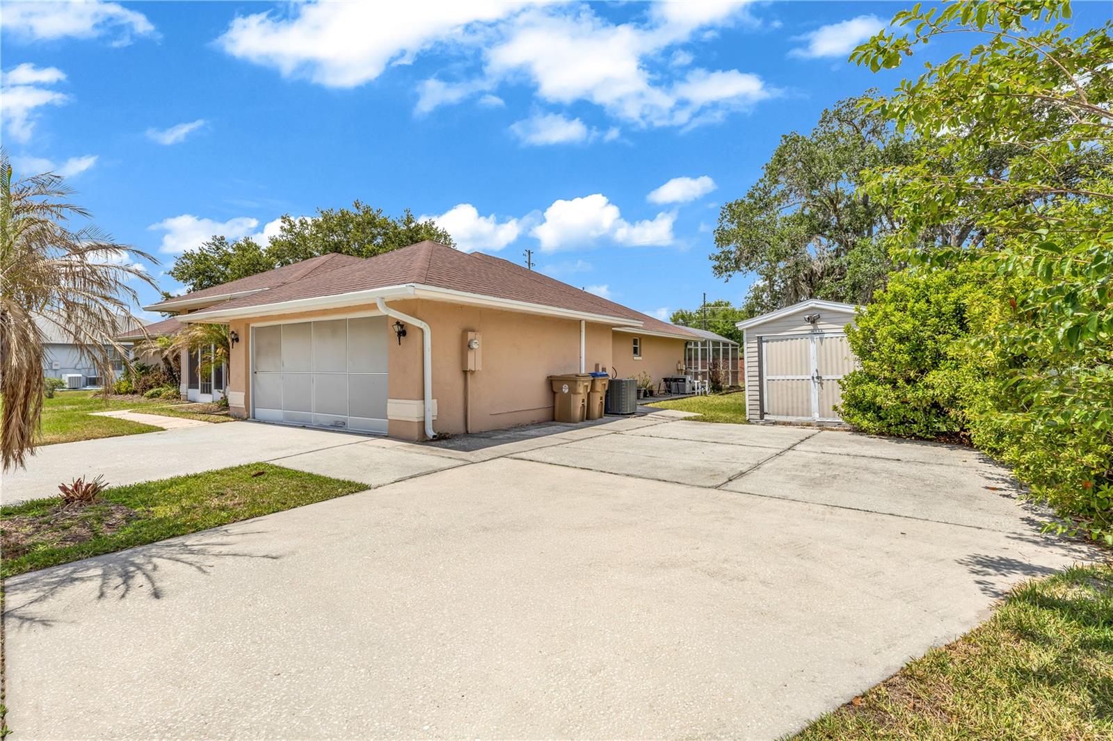 2800 Woodsmere Ct, Kissimmee, FL 34746 photo