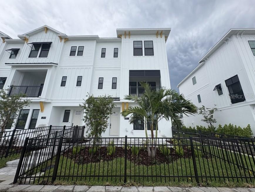 1650 Springwell Ln, Sarasota, FL 34240