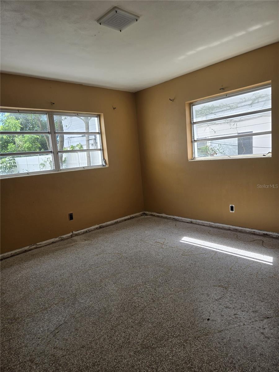 1216 Franklin Cir, Clearwater, FL 33756 photo