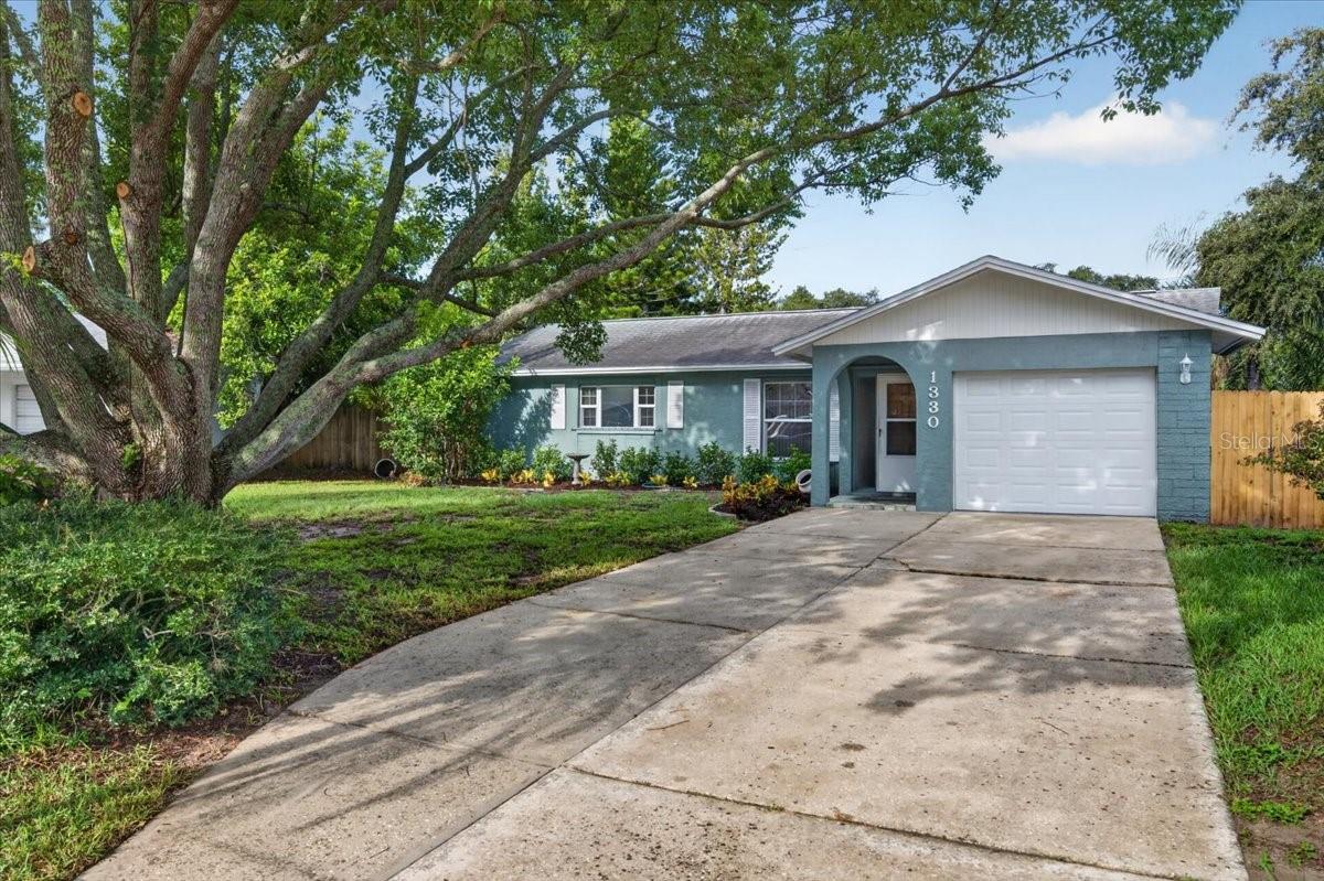 1330 Wildwood Ct, Dunedin, FL 34698