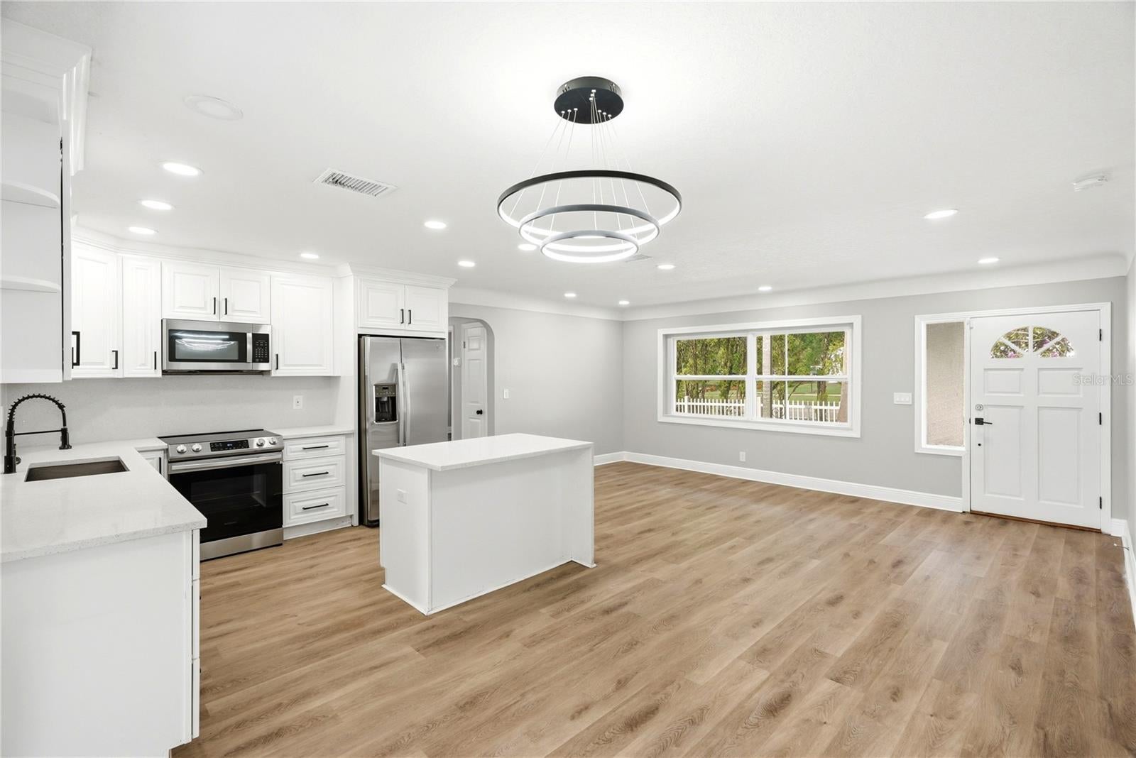 1628 S Highland Ave, Clearwater, FL 33756 photo