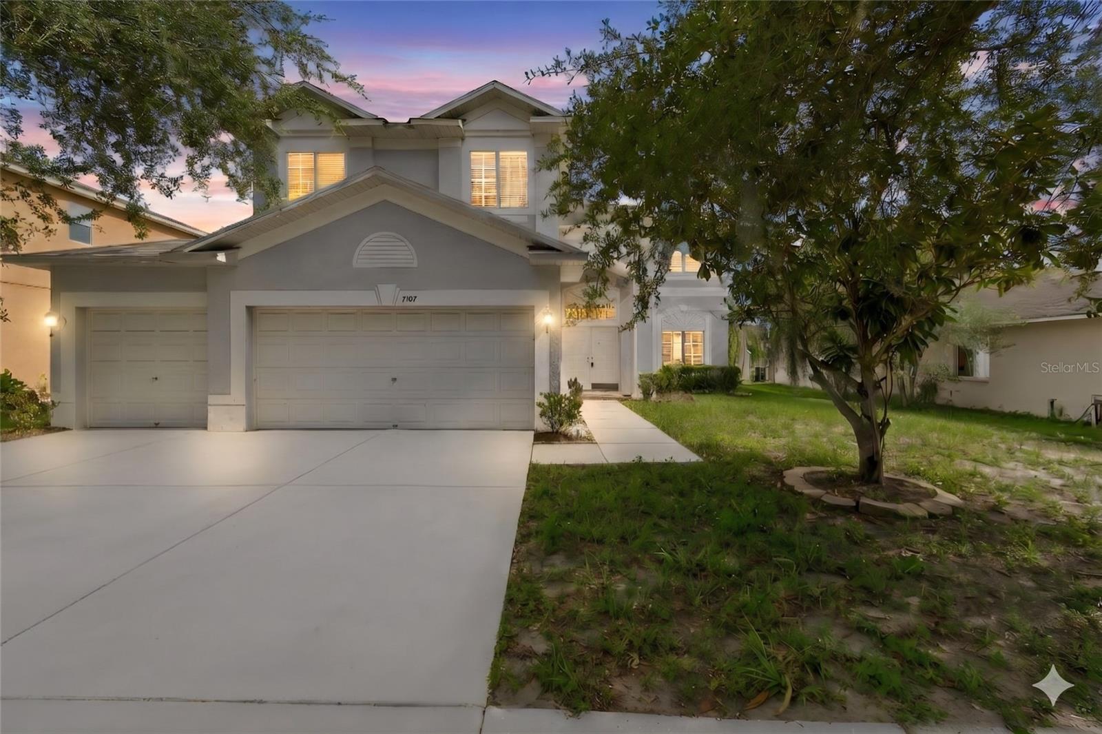 3307 Pine Top Dr, Valrico, FL 33594