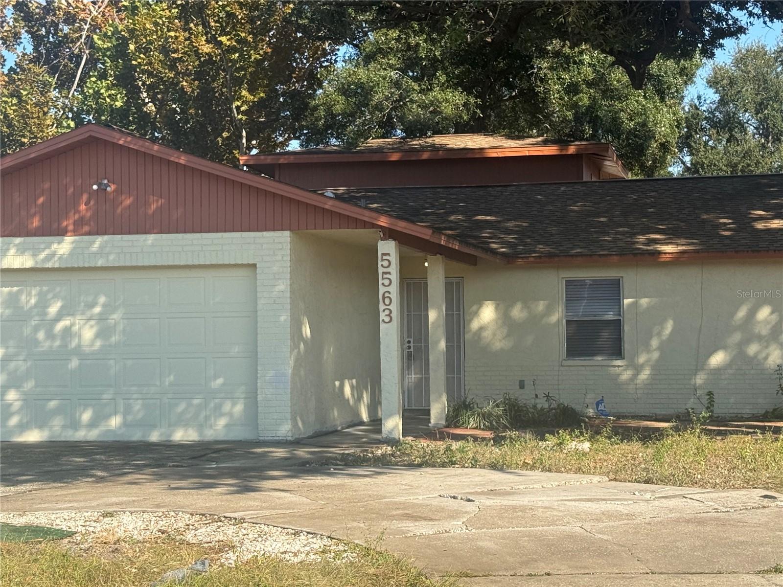5563 58 St, Kenneth City, FL 33709