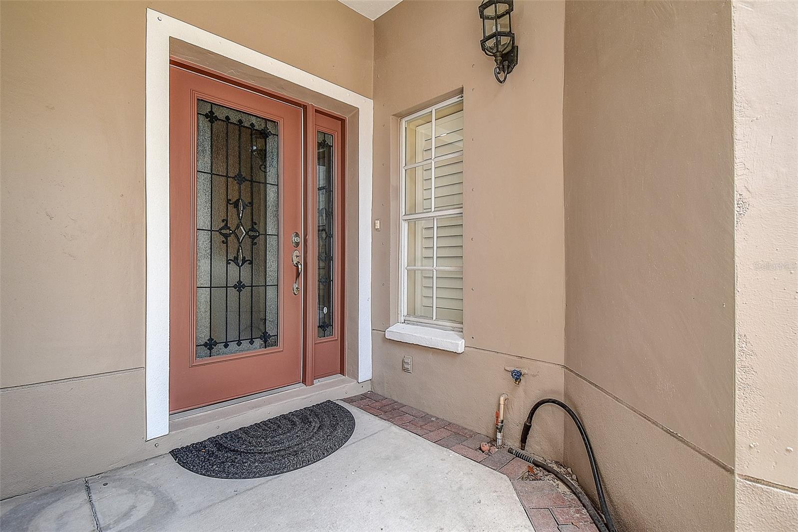 256 Valencia Cir, Saint Petersburg, FL 33716 photo
