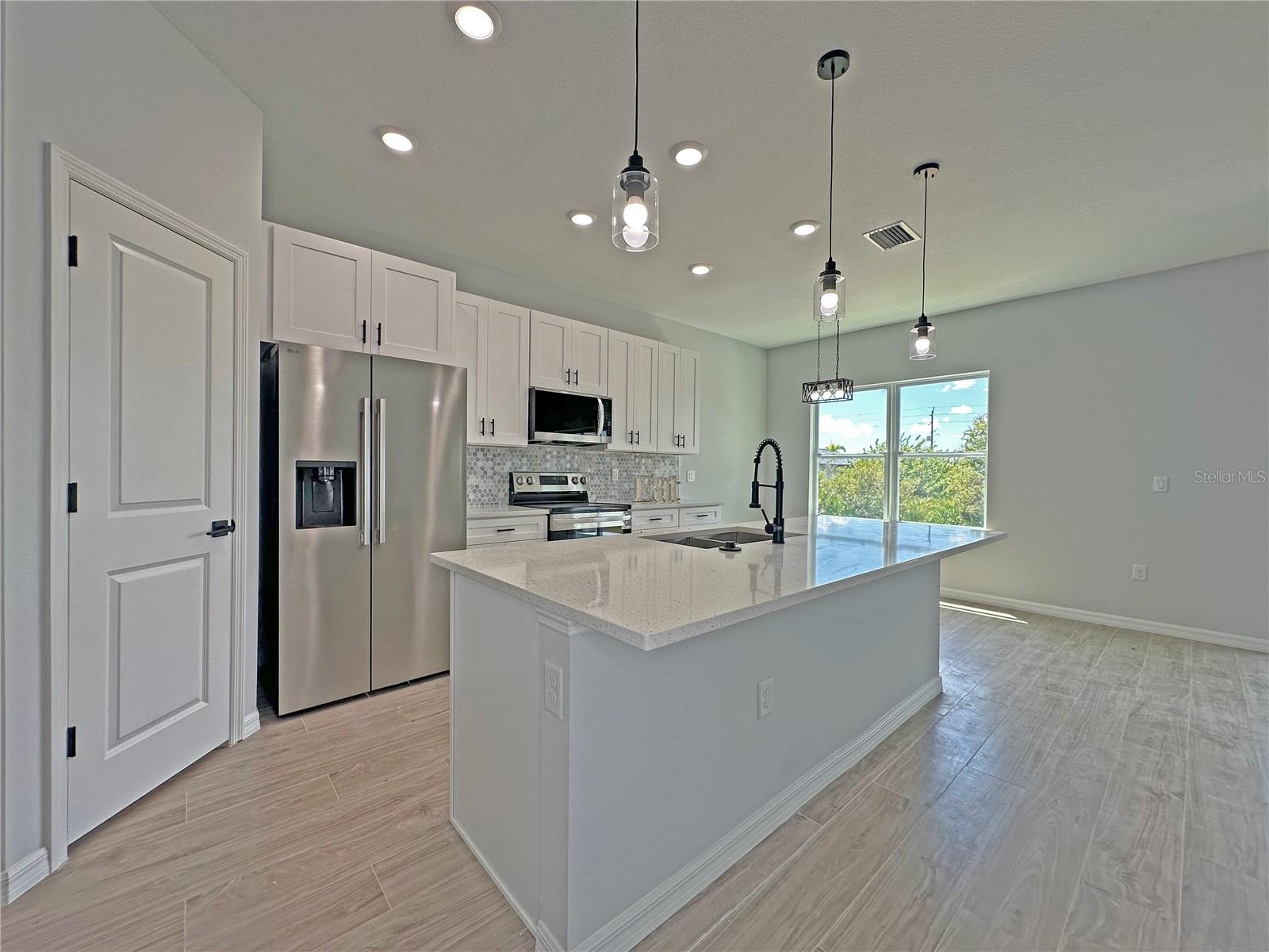 13558 Jeronimo Ln, Port Charlotte, FL 33981 photo