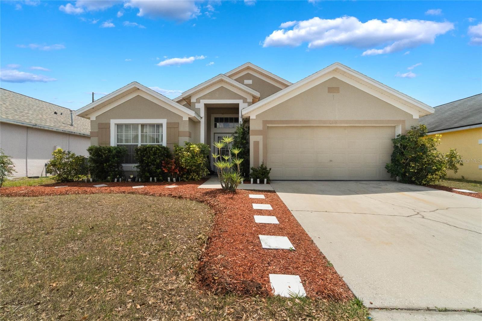 640 Lady Diana Dr, Davenport, FL 33837 photo