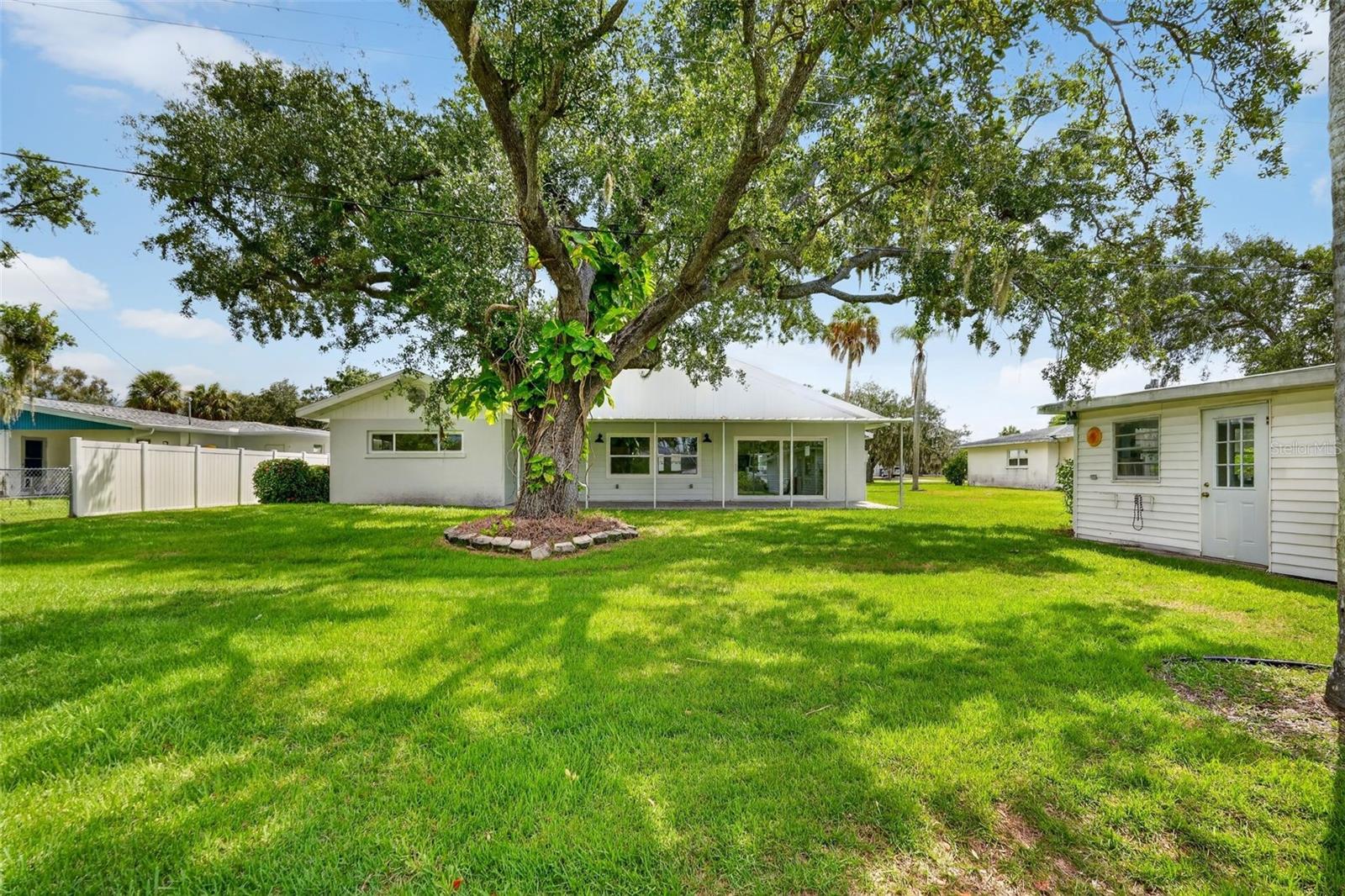 341 Shore Dr, Ellenton, FL 34222 photo