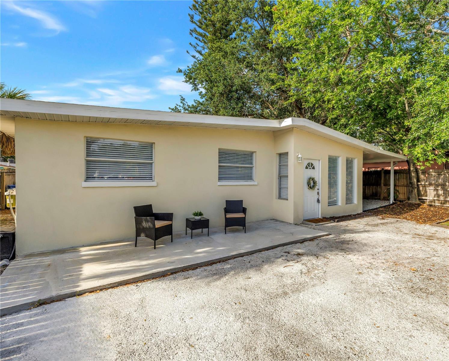 110 Monroe Cir, Saint Petersburg, FL 33702