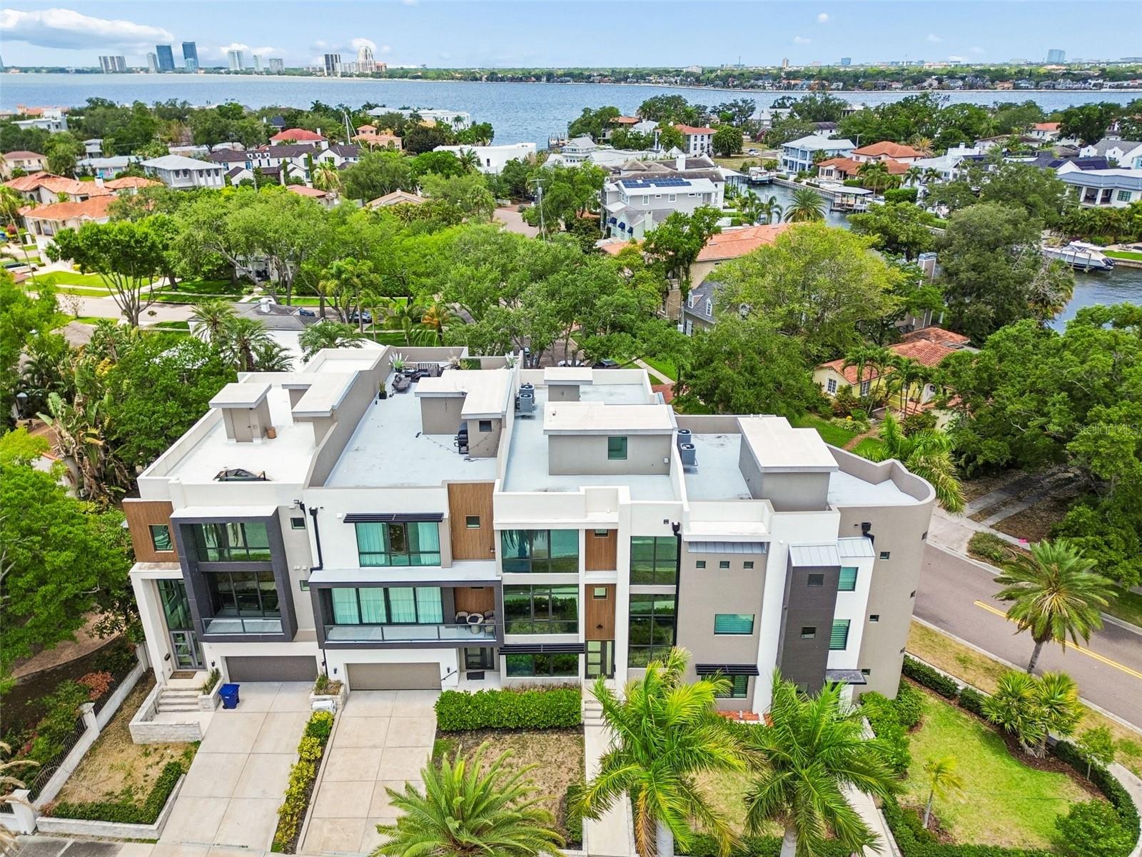 94 Davis Blvd, Tampa, FL 33606