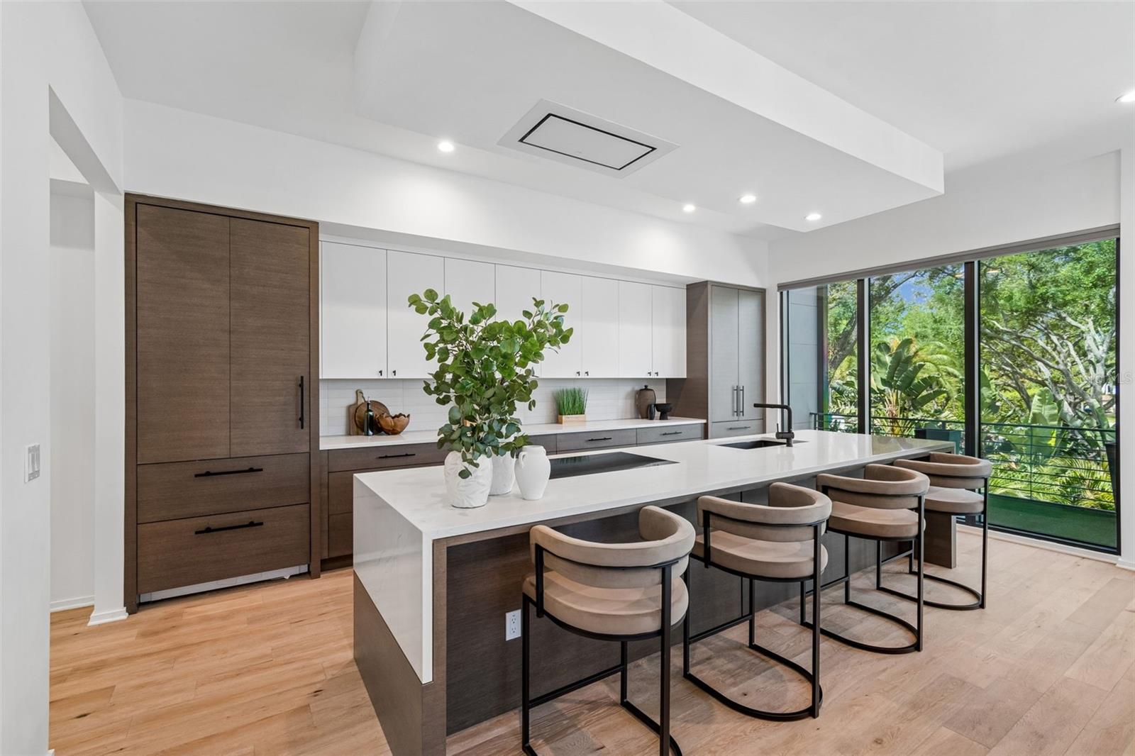94 W Davis Blvd, Tampa, FL 33606 photo