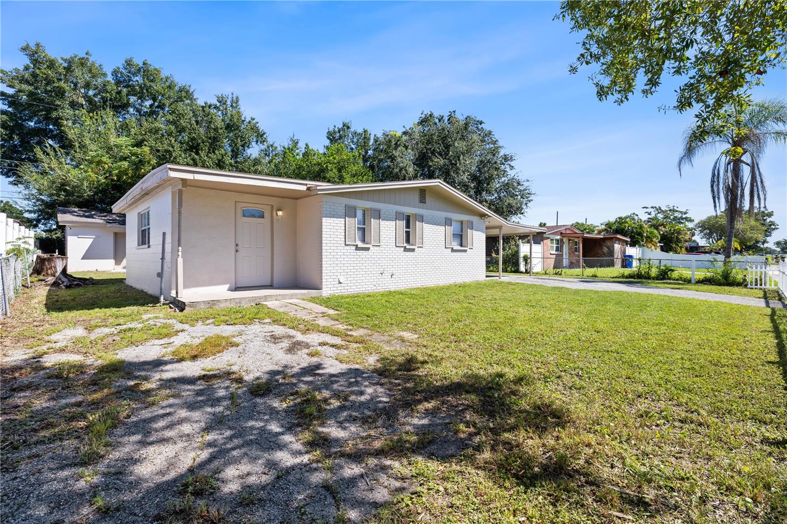 4535 W Hanna Ave, Tampa, FL 33614 photo