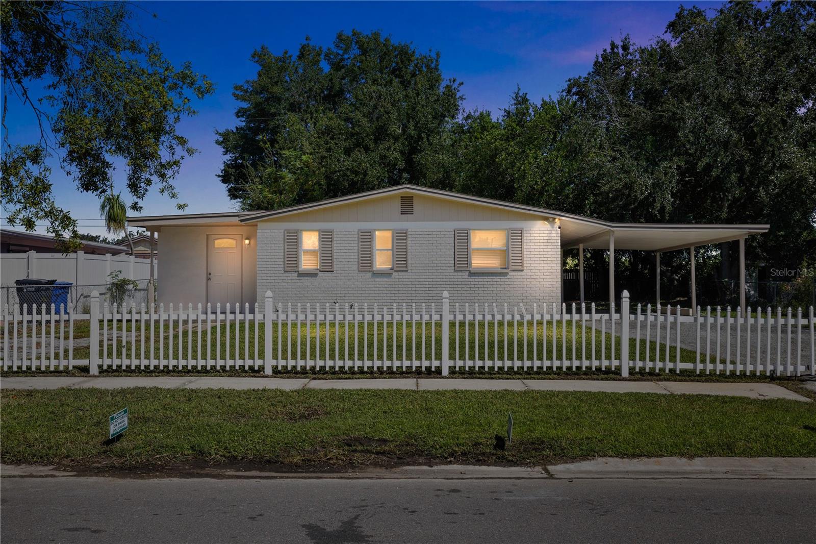 4535 W Hanna Ave, Tampa, FL 33614 photo