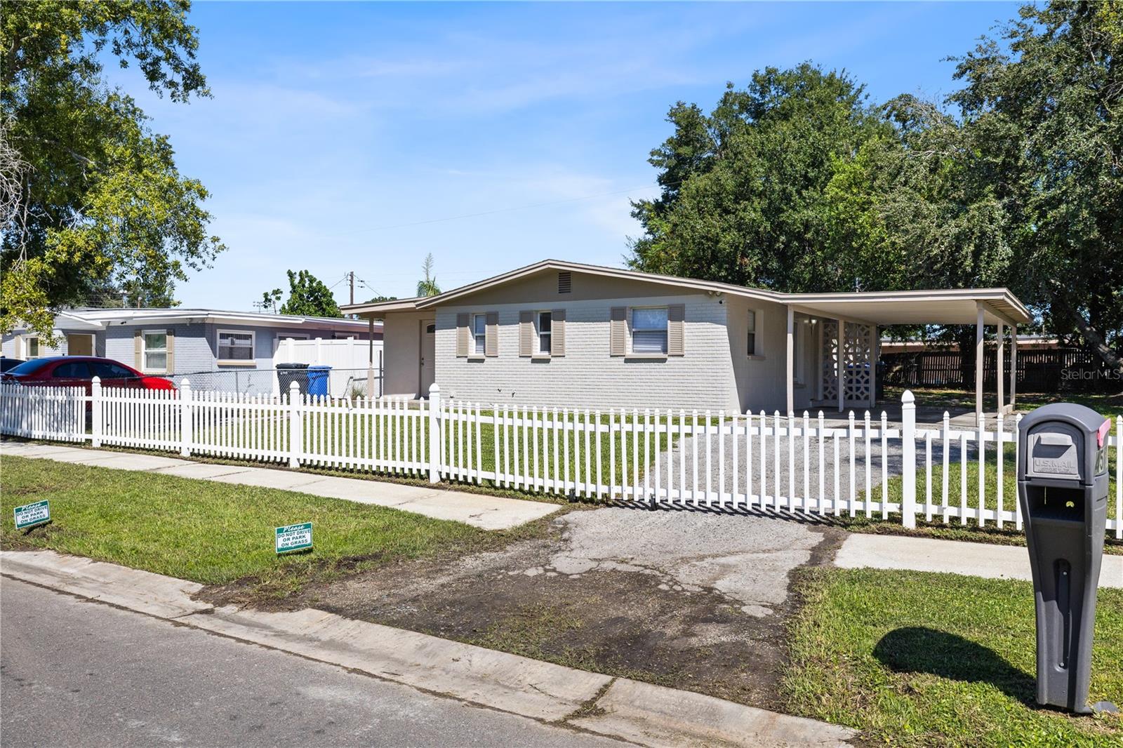4535 W Hanna Ave, Tampa, FL 33614 photo