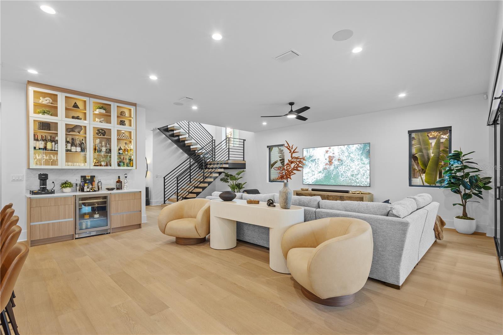 805 W Indiana Ave, Tampa, FL 33603 photo