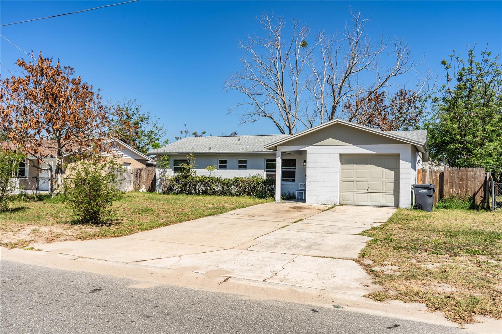1015 Carefree Cove Dr, Winter Haven, FL 33881 photo