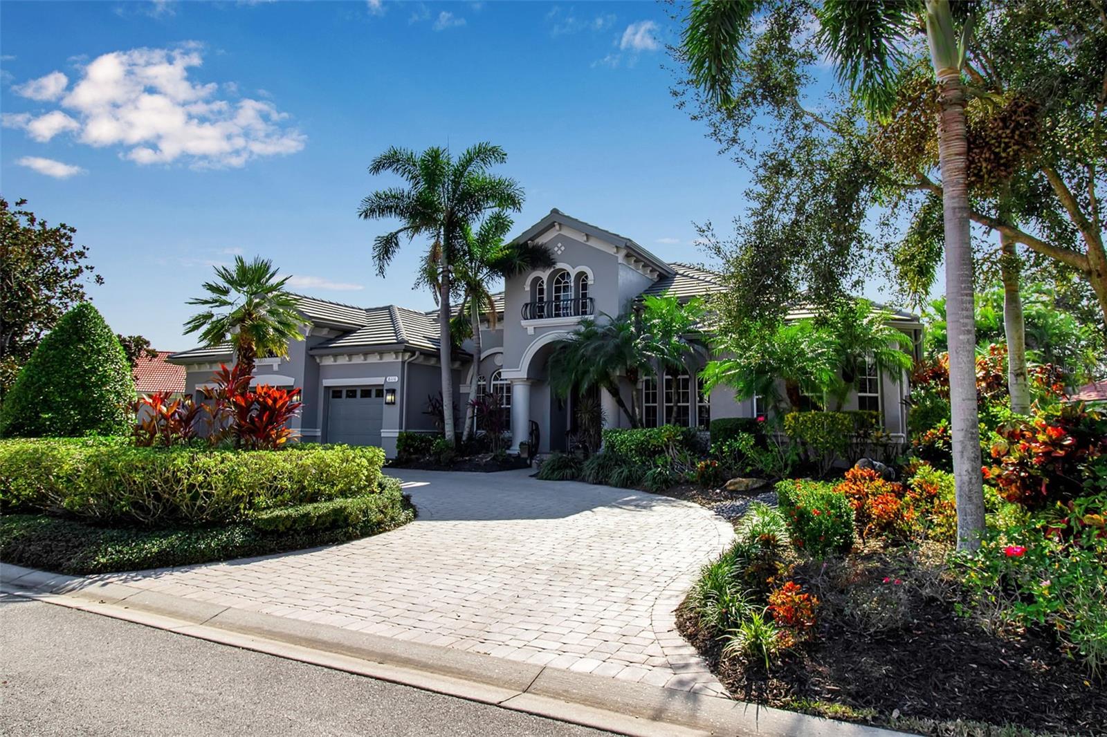 8116 Lone Tree Gln, Lakewood Ranch, FL 34202 photo