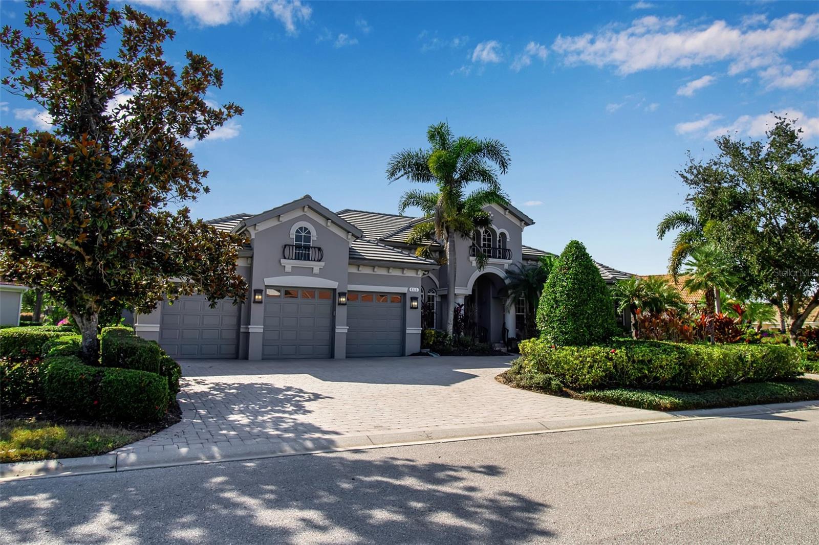 8116 Lone Tree Gln, Lakewood Ranch, FL 34202