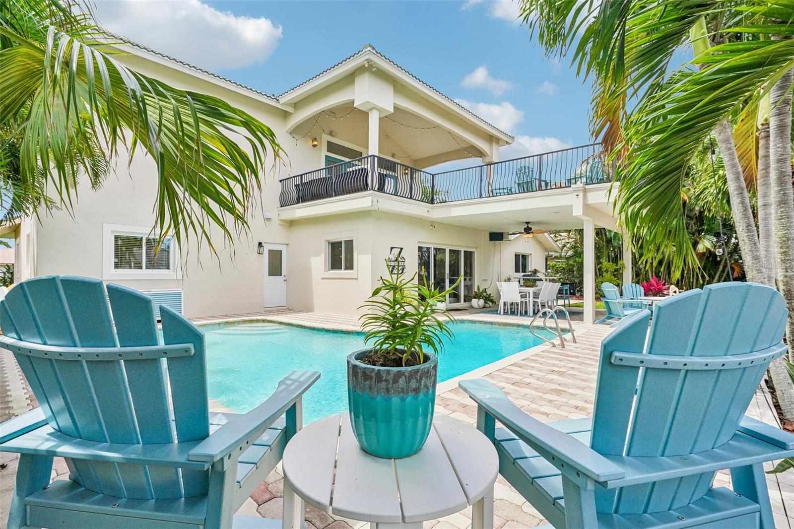 2032 Massachusetts Ave, Saint Petersburg, FL 33703 photo