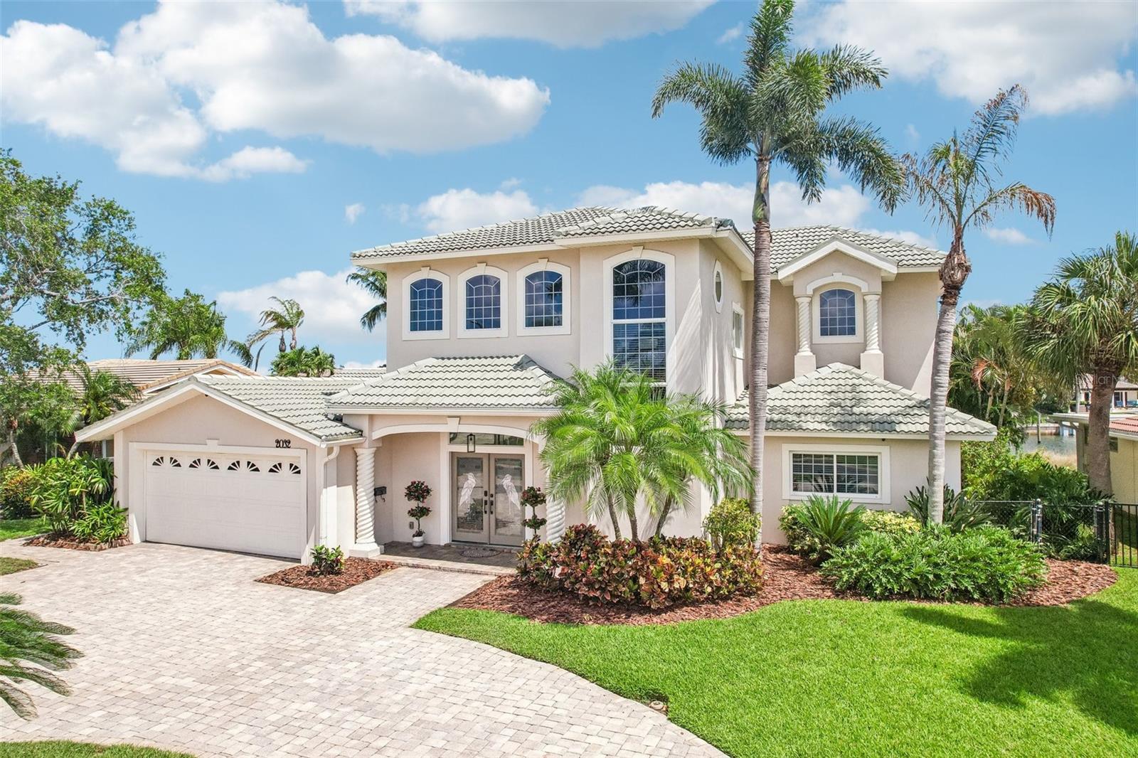 2032 Massachusetts Ave, Saint Petersburg, FL 33703 photo
