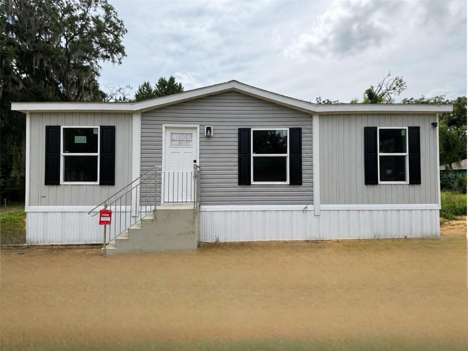 175 Smith St, Mulberry, FL 33860 photo