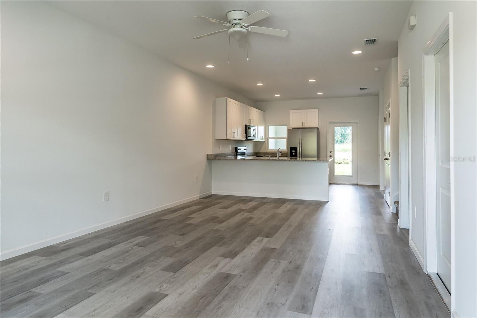 5383 Vista Lago Dr, Orlando, FL 32811 photo