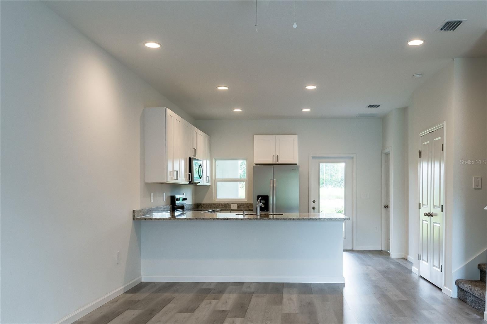 5383 Vista Lago Dr, Orlando, FL 32811 photo