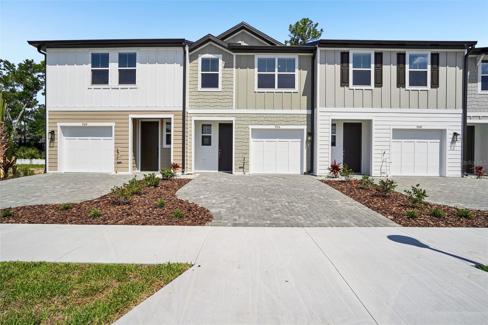 7556 Deer Valley Cir, Tampa, FL 33635
