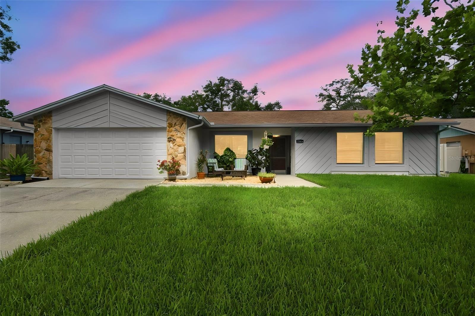 3721 Sand Pebble Dr, Valrico, FL 33596 photo
