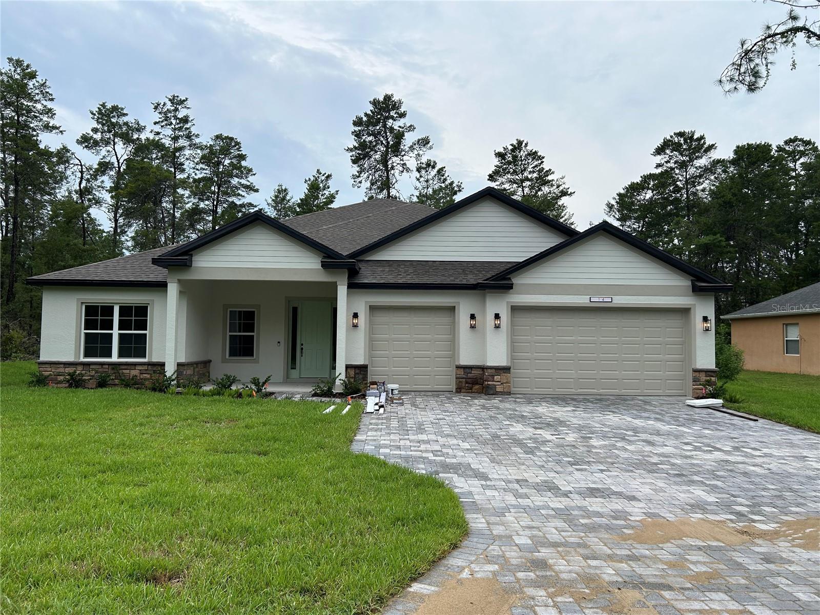 14 Statice Ct, Homosassa, FL 34446