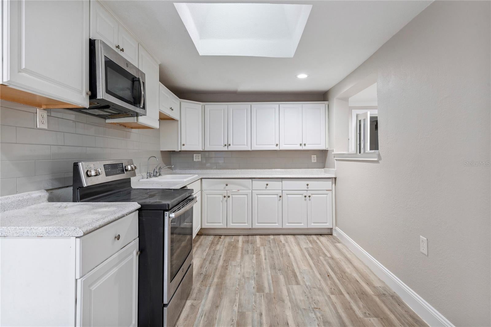 1325 E Laura St, Plant City, FL 33563 photo