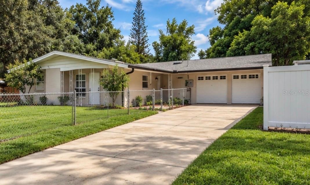 2410 Lando Ln, Orlando, FL 32806 photo