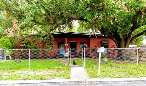 Single Family Residence in LAKELAND FL 605 MONTANA AVENUE.jpg