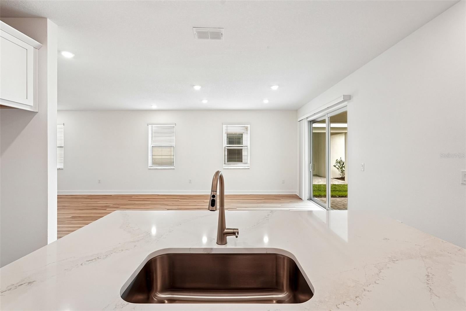 8221 Seaflower Pkwy, Bradenton, FL 34210 photo