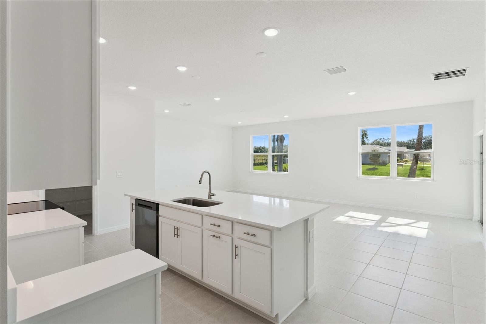 4279 Darby Ct, Eustis, FL 32736 photo