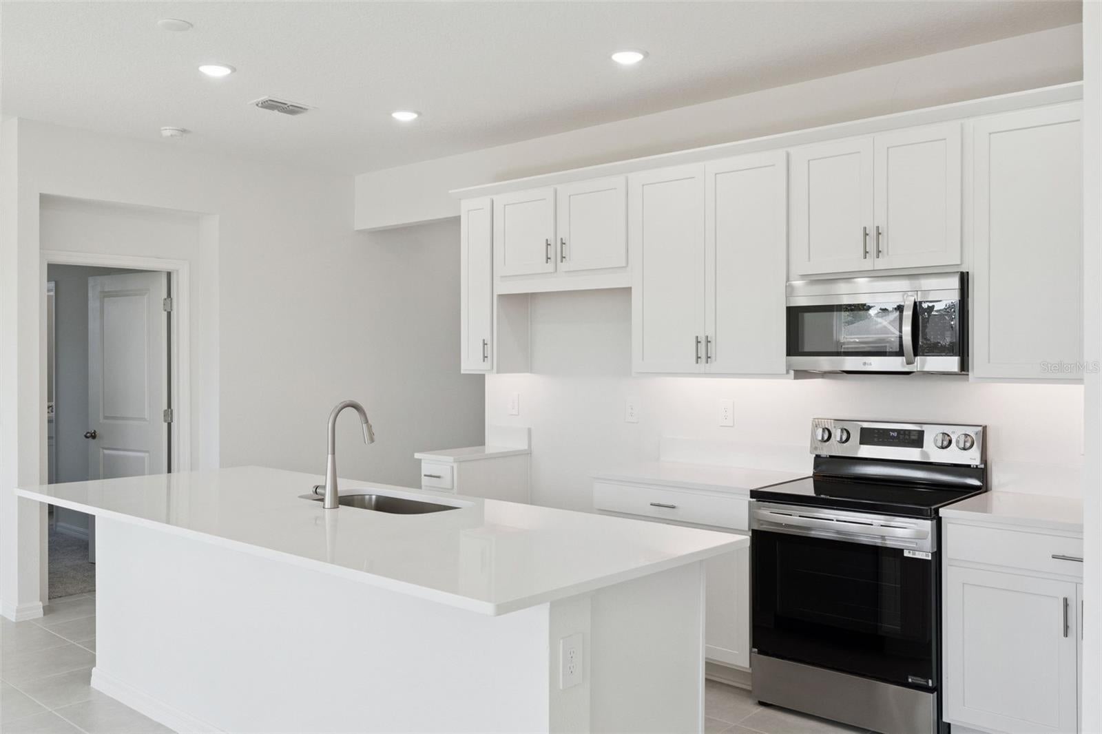 4279 Darby Ct, Eustis, FL 32736 photo