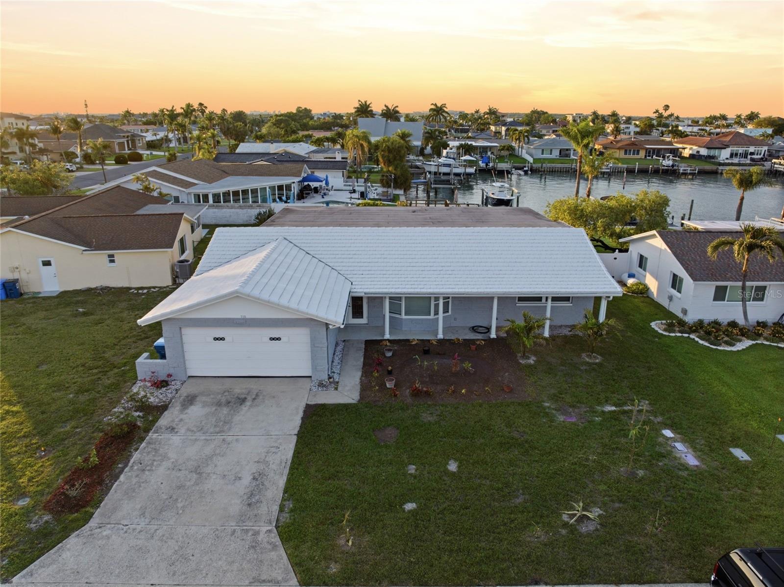 710 116 Ave, Treasure Island, FL 33706