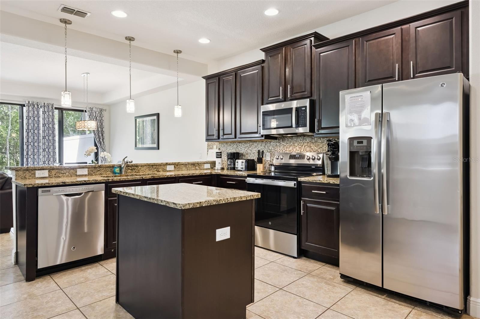 8147 Roseville Blvd, Davenport, FL 33896 photo