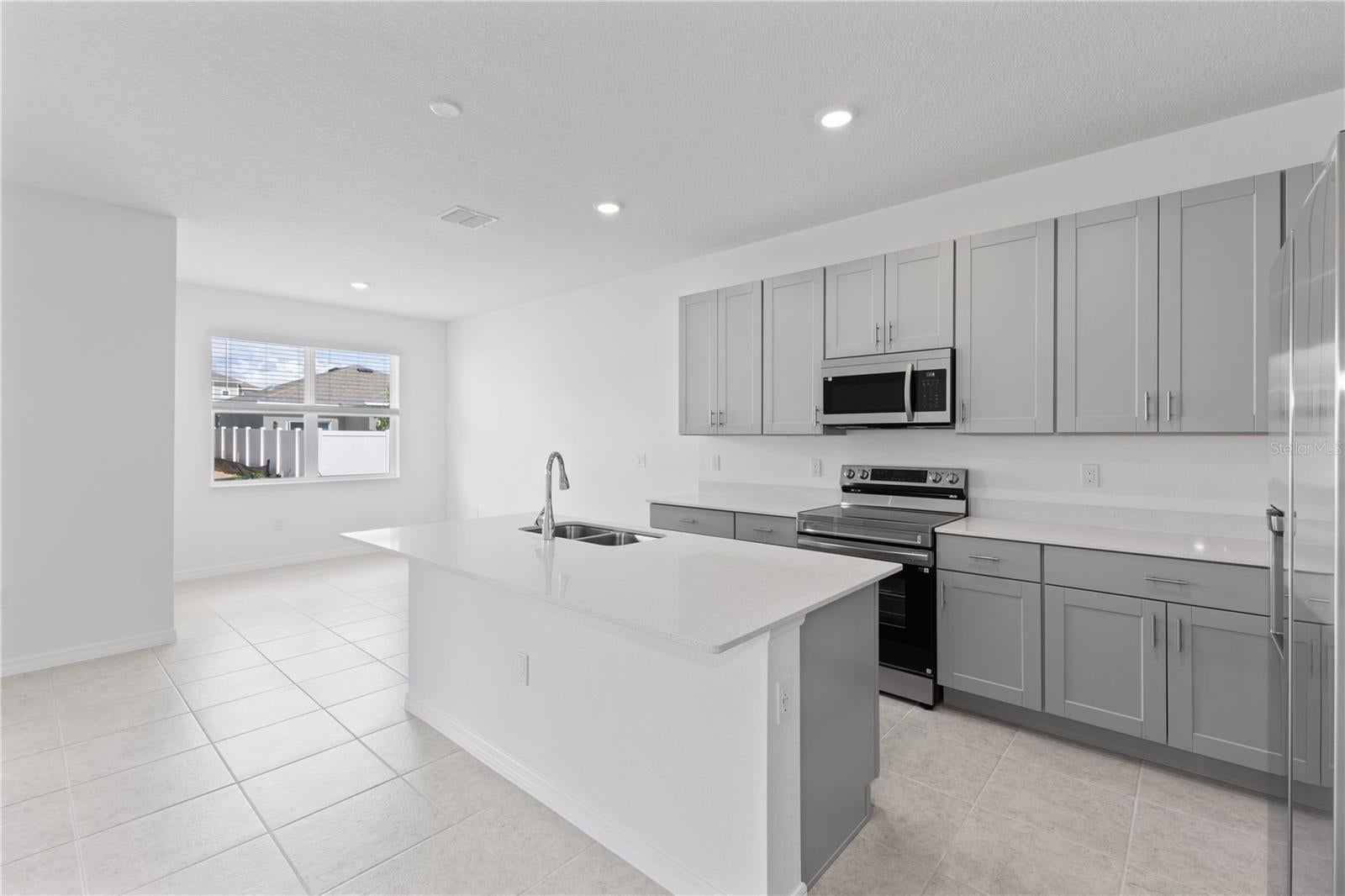 495 Silver Palm Dr, Haines City, FL 33844 photo