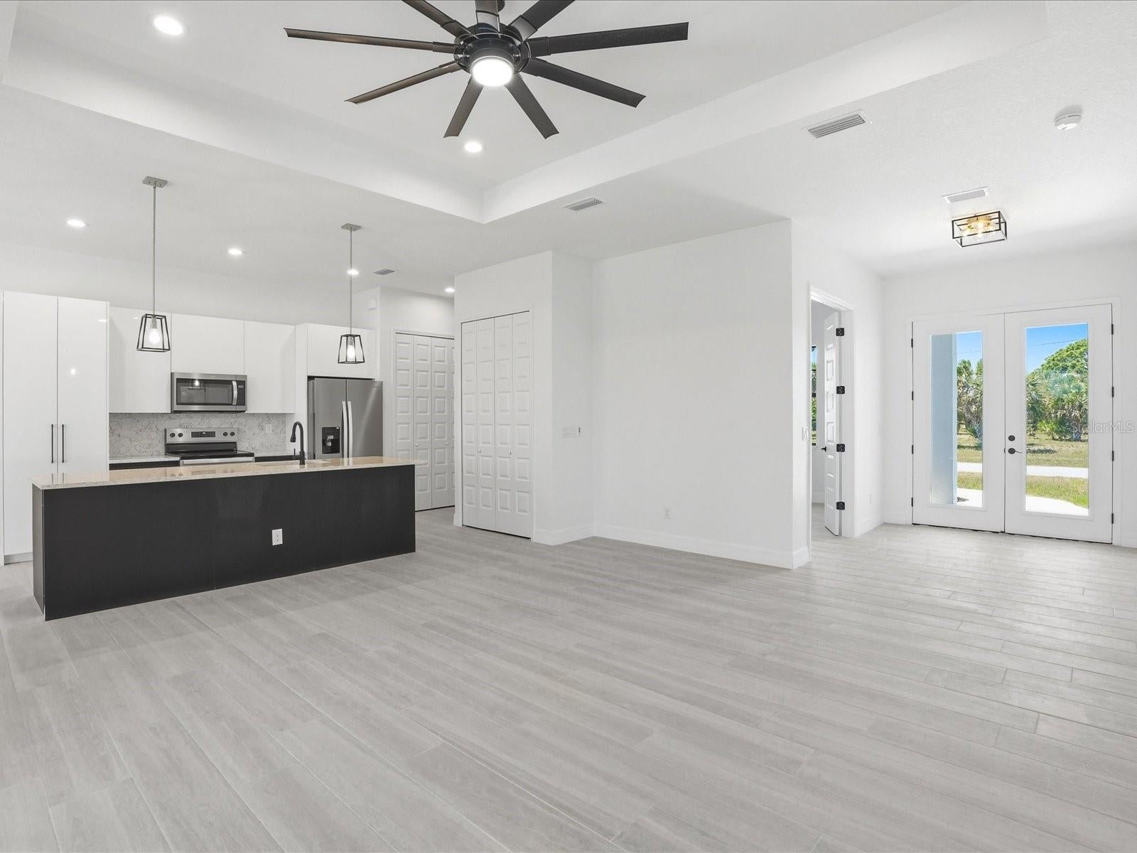 72 Tee View Rd, Rotonda West, FL 33947 photo