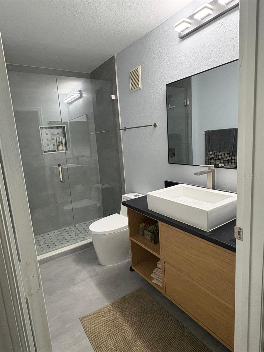 5463 Vineland Rd #5203, Orlando, FL 32811 photo