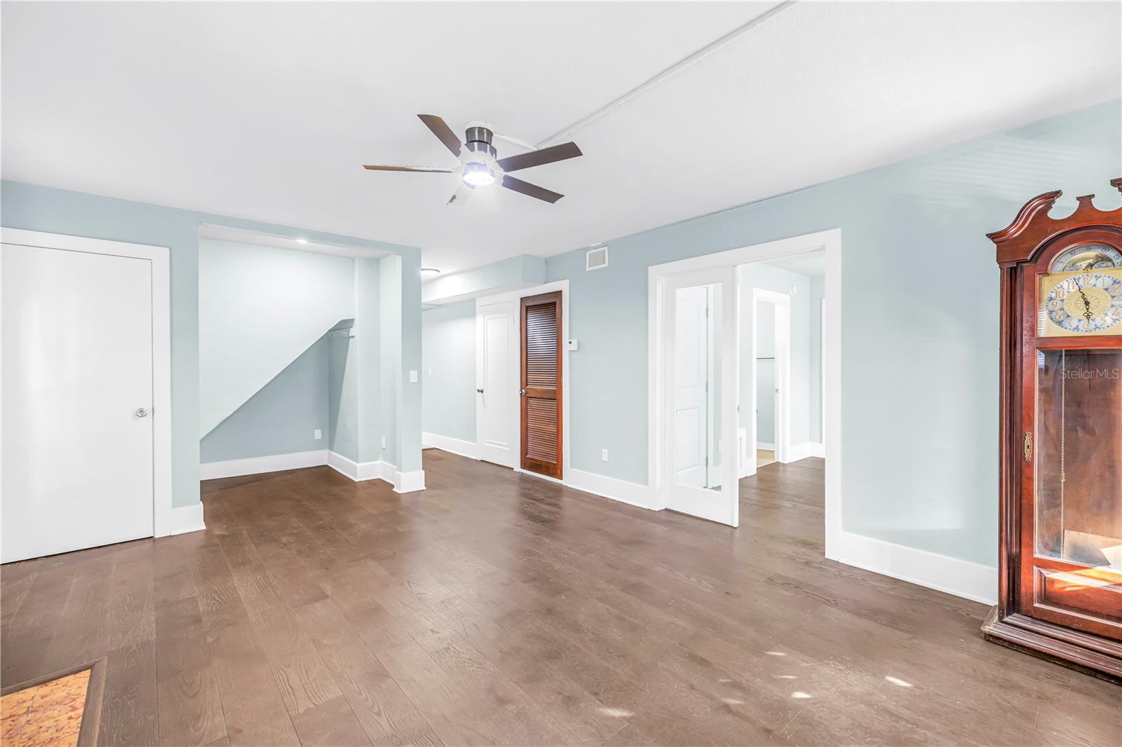 1012 Granville Ct, Saint Petersburg, FL 33701 photo
