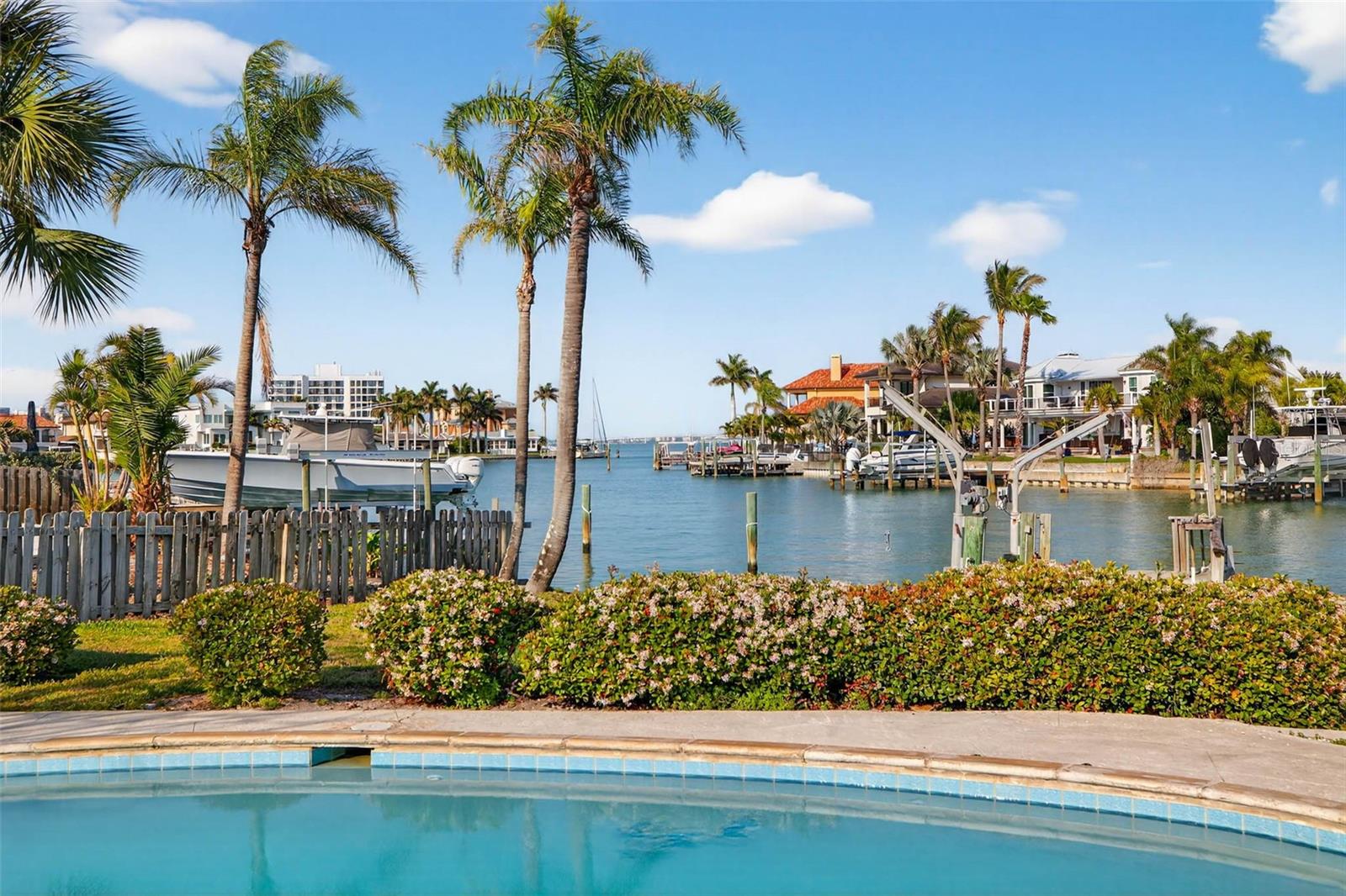 3103 Wedgewood Dr, Belleair Beach, FL 33786