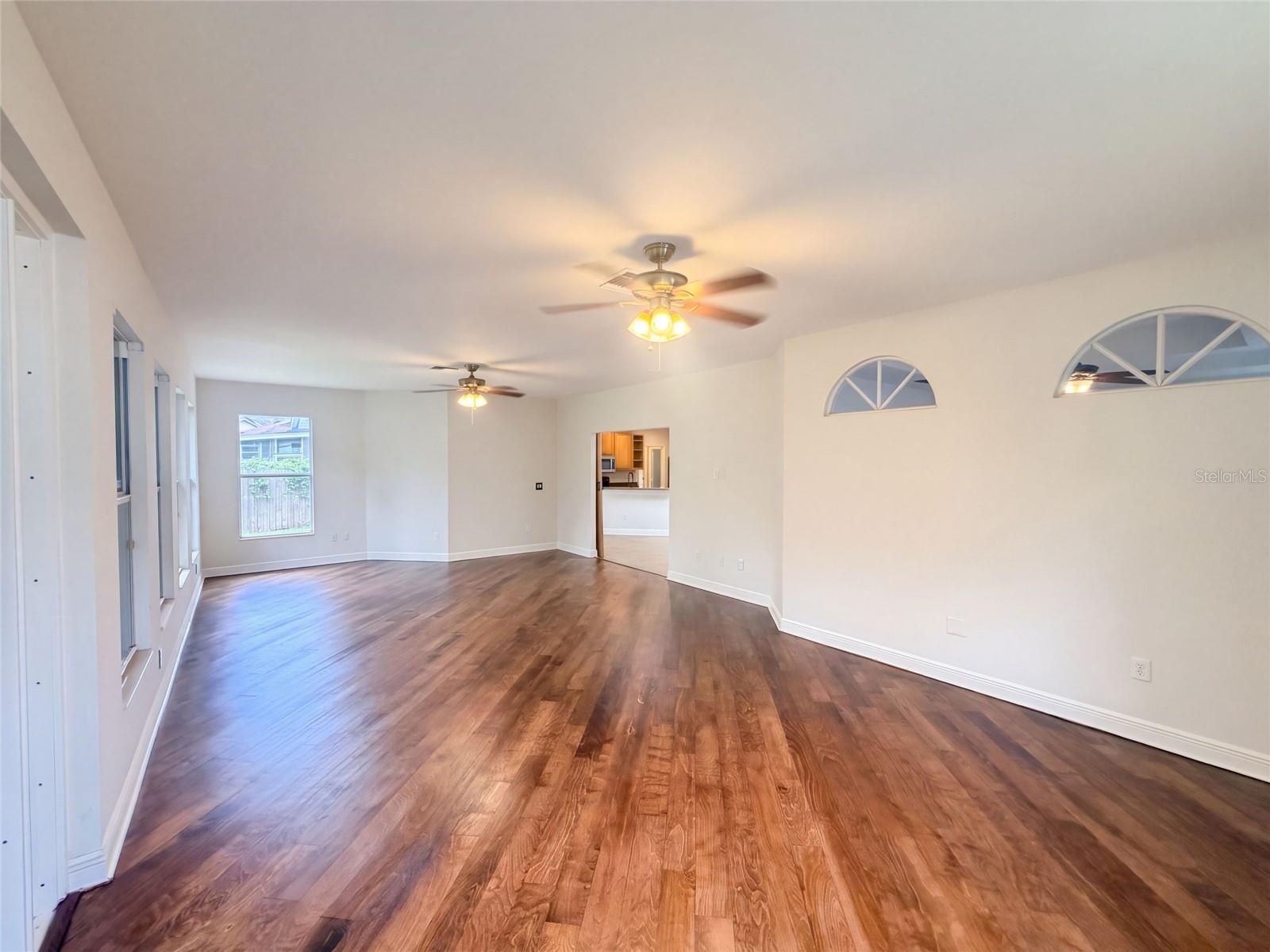 2015 River Crossing Dr, Valrico, FL 33596 photo