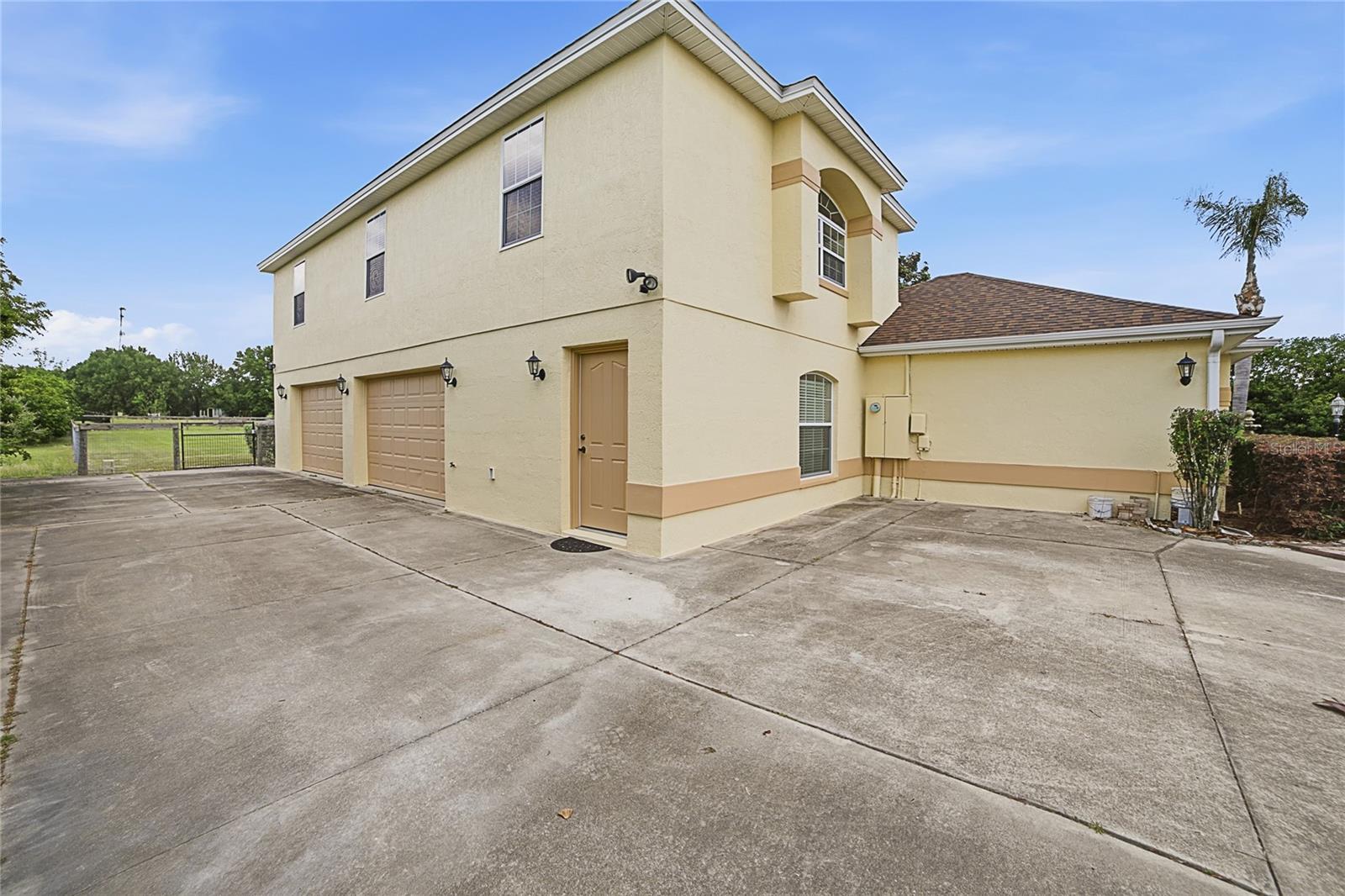 4141 County Road 121d, Wildwood, FL 34785 photo