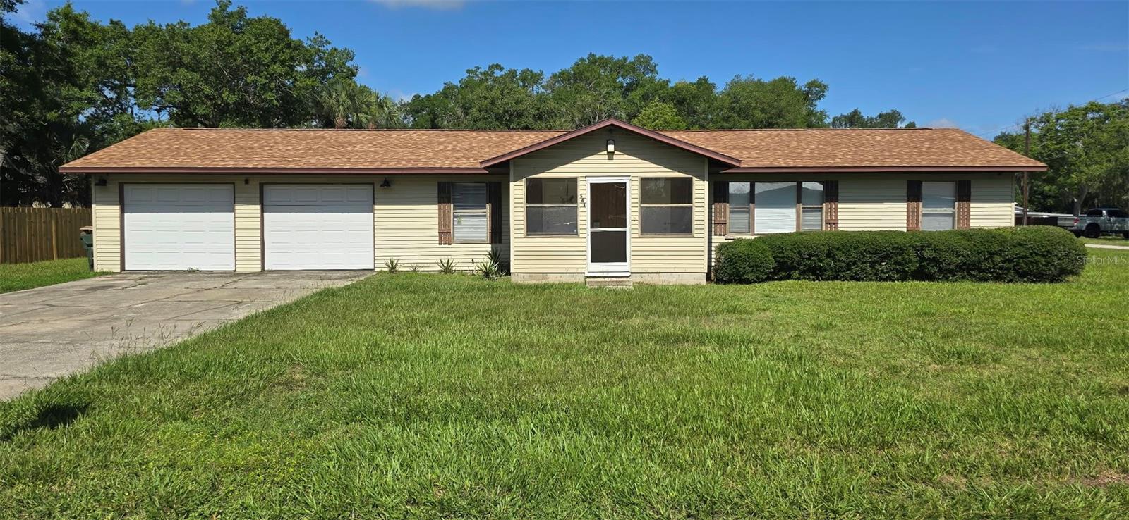541 Sunset Ave, Umatilla, FL 32784
