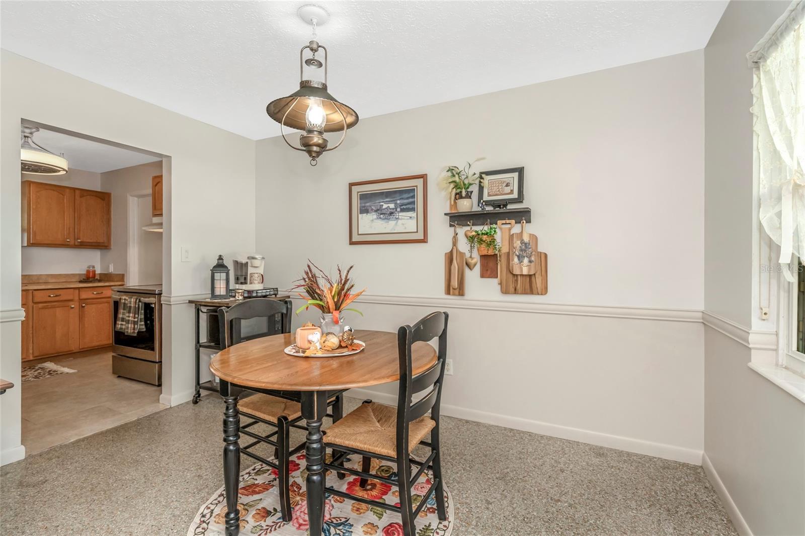 12212 Floral Ln, Thonotosassa, FL 33592 photo