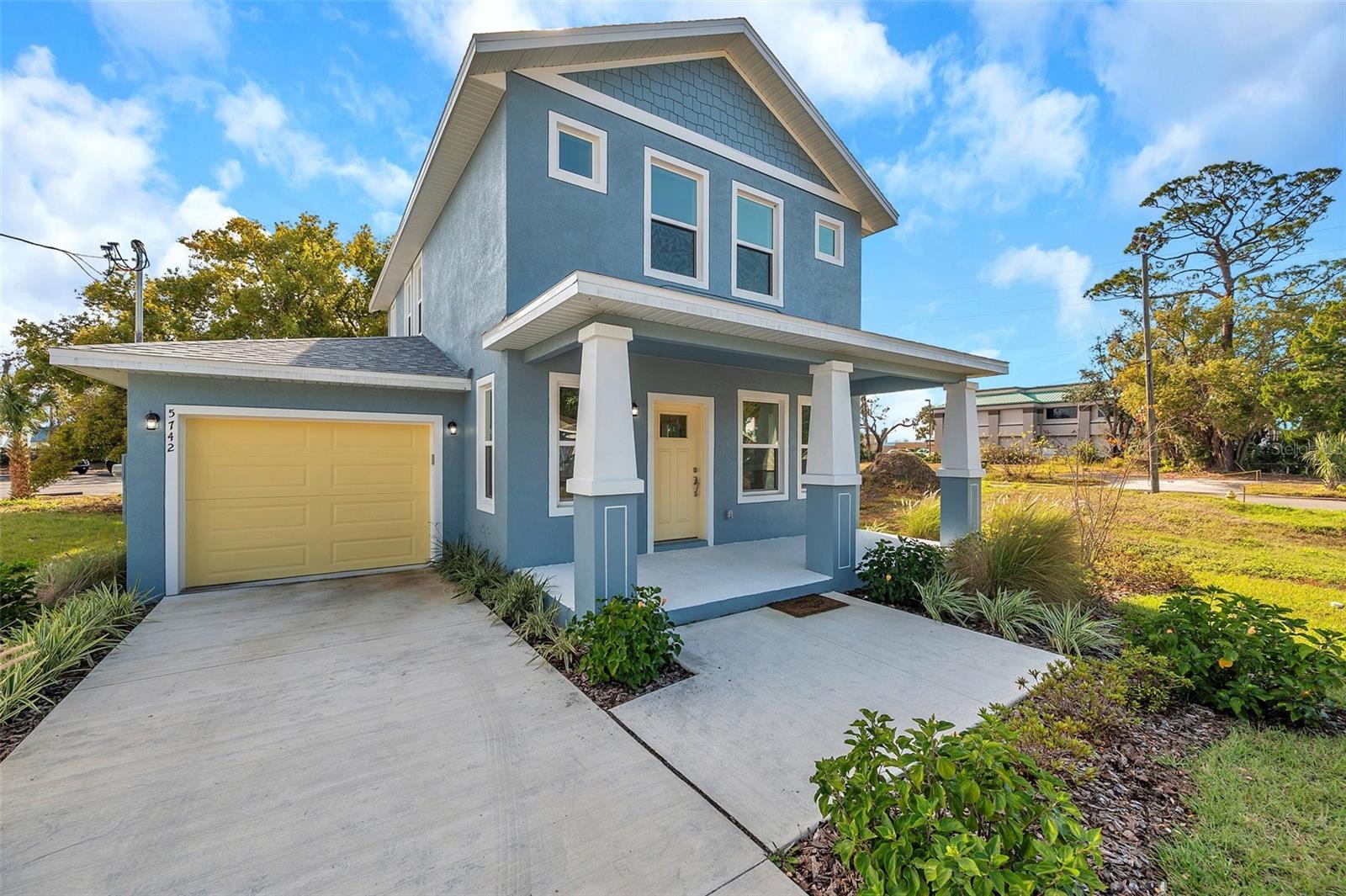 5742 Meadowlane St, New Port Richey, FL 34652