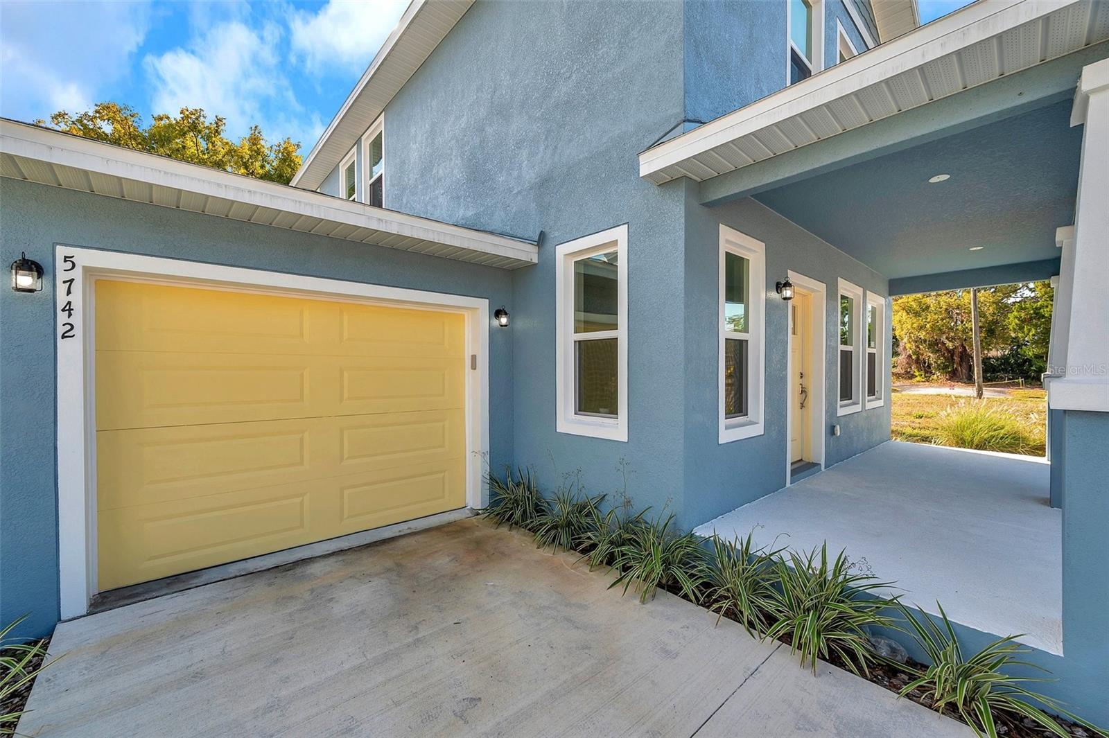 5742 Meadowlane St, New Port Richey, FL 34652 photo